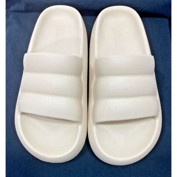 Mia Kandy Slip On Cushion Comfort Slide Nude Beige Sandals Size 8 EUC CLOUD - Picture 1 of 9